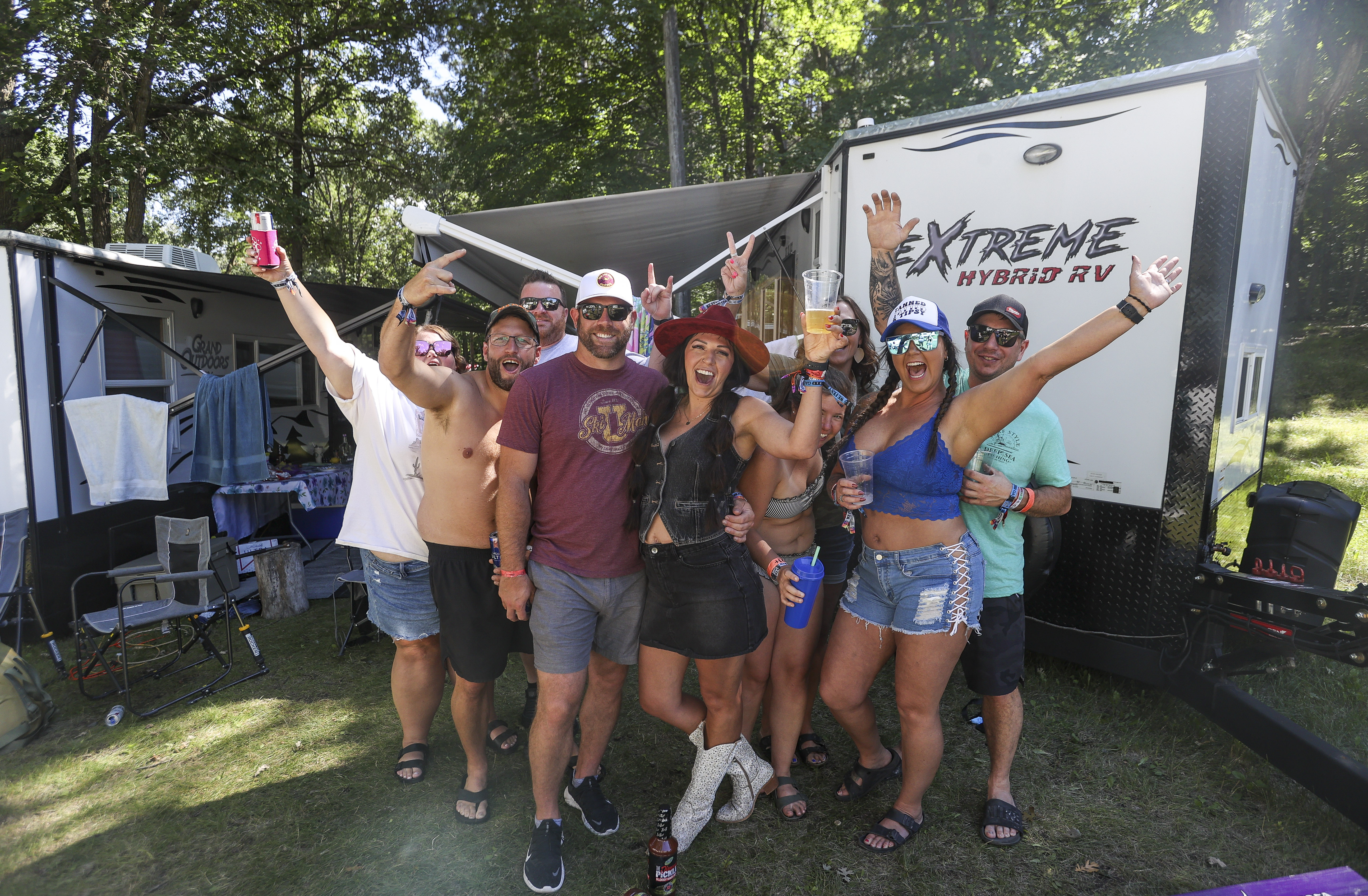 DDS_6062_Fans_Camp_Aly Goelzer_Day 3.jpg